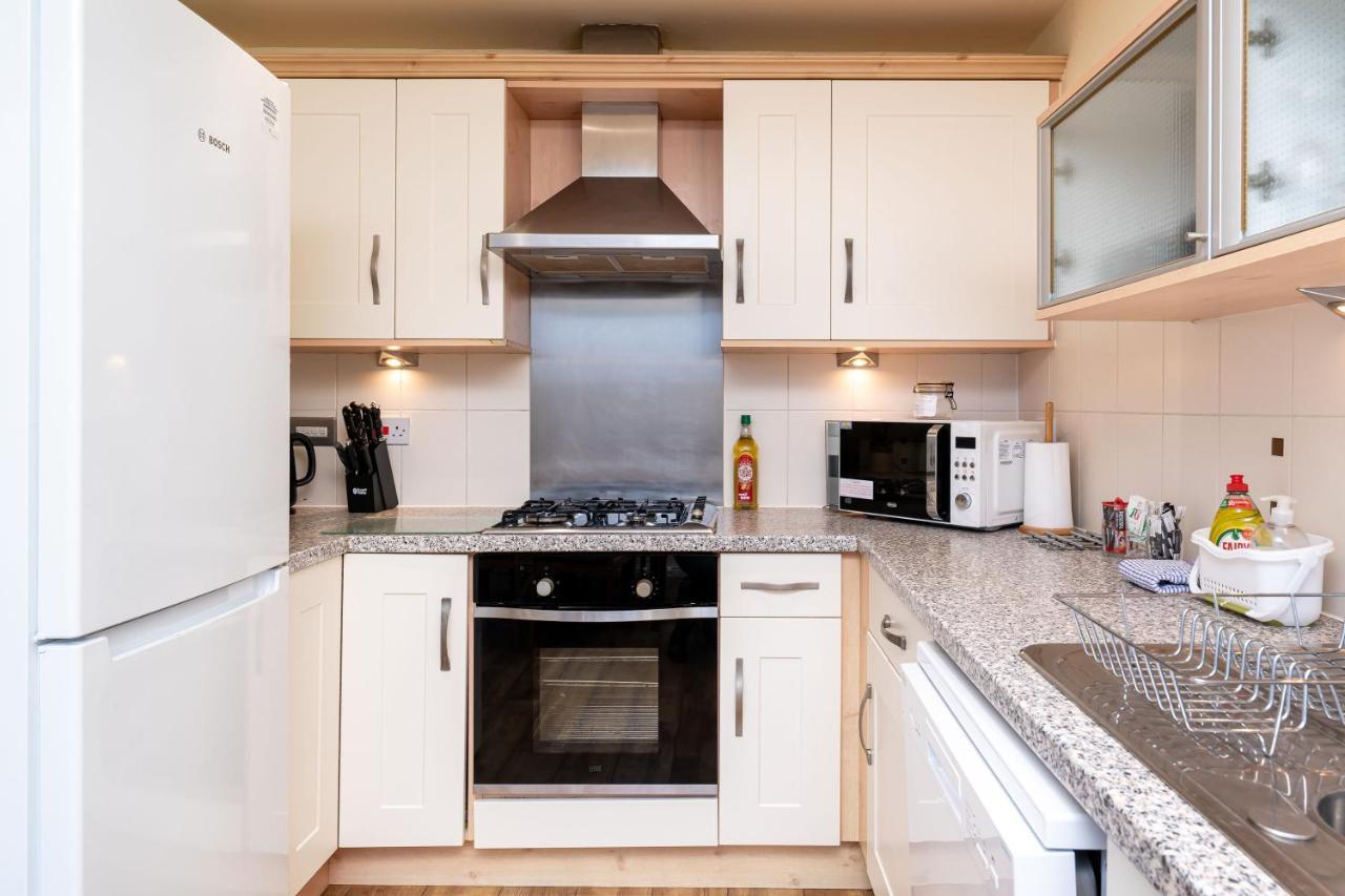 4 Bedroom Townhouse In Stirling Ngoại thất bức ảnh