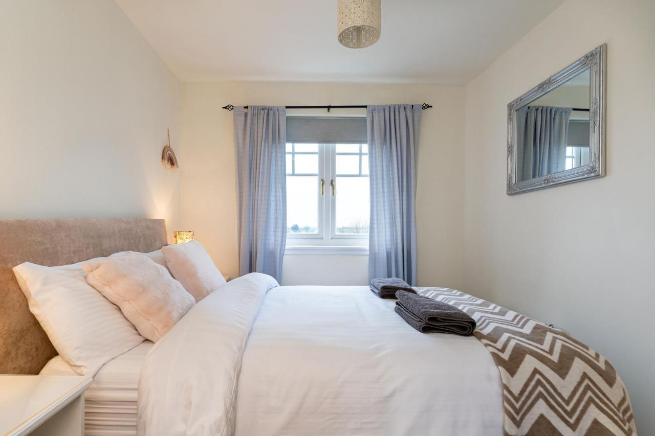 4 Bedroom Townhouse In Stirling Ngoại thất bức ảnh